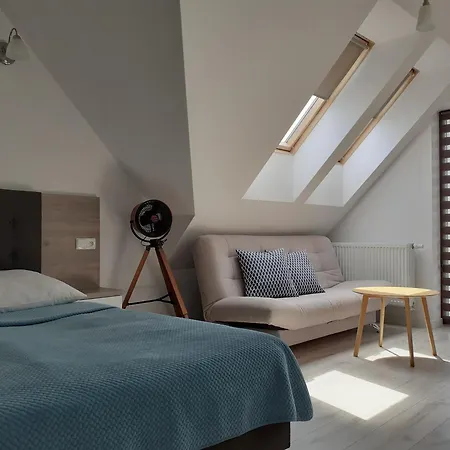 Bed & Breakfast Trawers 3*